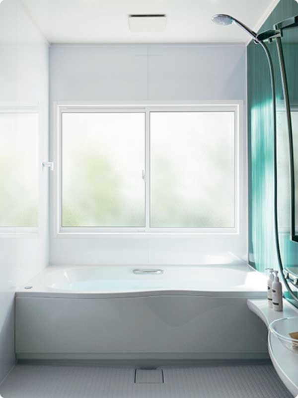 浴室窓交換宣材写真（引違い窓）